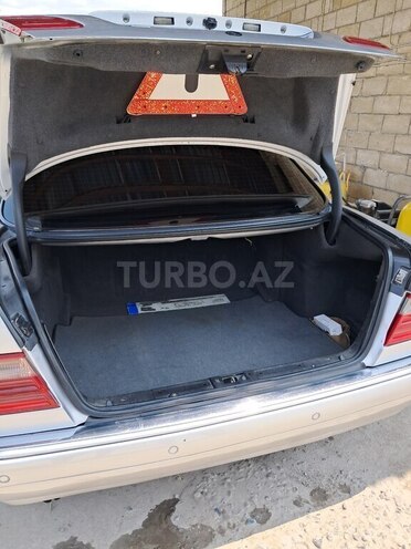 Mercedes E 240 1999, 310,924 km - 2.4 л - Sabirabad