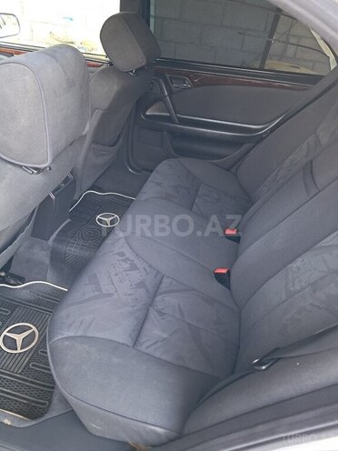 Mercedes E 240 1999, 310,924 km - 2.4 л - Sabirabad