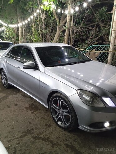 Mercedes E 220 d 2009, 242,000 km - 2.2 l - Bakı