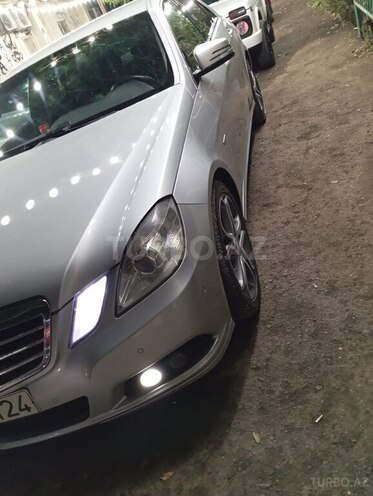 Mercedes E 220 d 2009, 242,000 km - 2.2 l - Bakı
