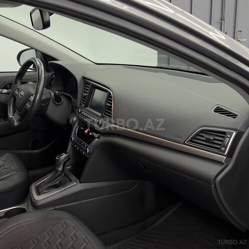 Hyundai Elantra 2018, 52,000 km - 2.0 l - Sumqayıt