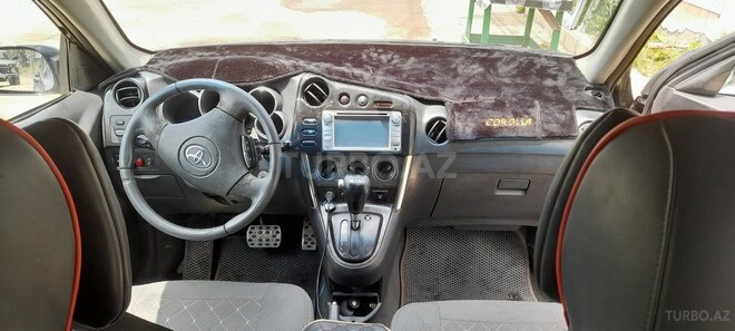 Toyota Matrix 2003, 240,000 km - 1.8 л - Salyan