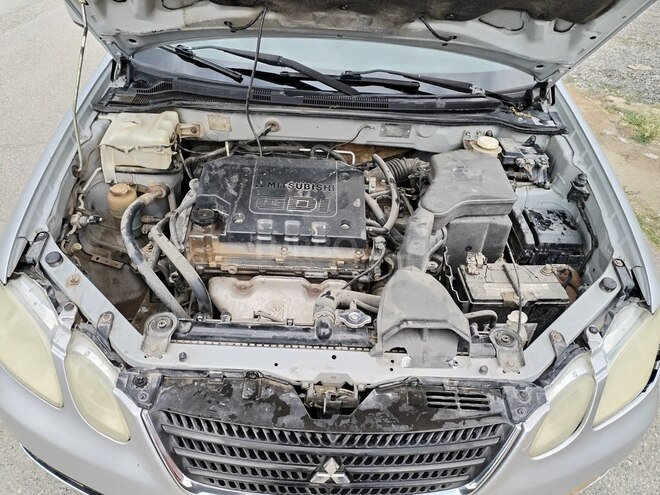Mitsubishi Airtrek 2002, 206,000 km - 2.4 l - Qobustan