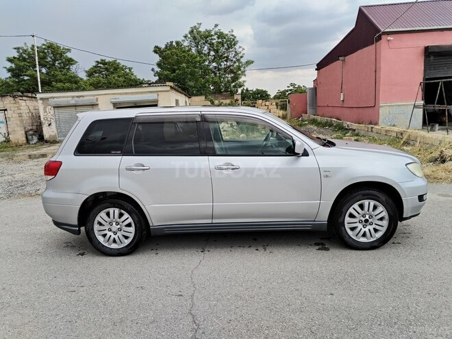 Mitsubishi Airtrek 2002, 206,000 km - 2.4 l - Qobustan