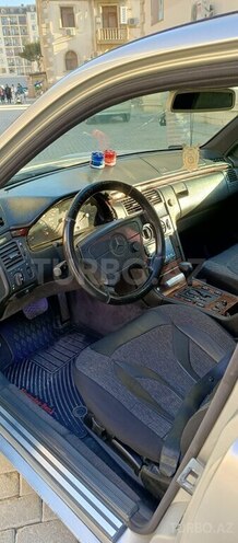 Mercedes C 240 1997, 420,000 km - 2.4 l - Sumqayıt