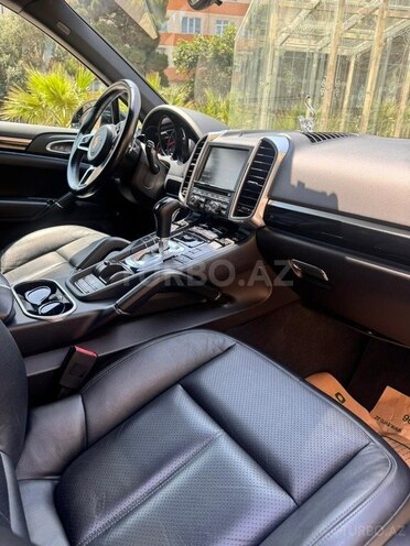 Porsche Cayenne-3