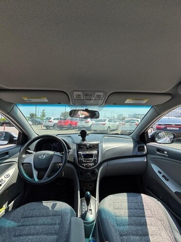 Hyundai Accent 2016, 241,402 km - 1.6 l - Bakı