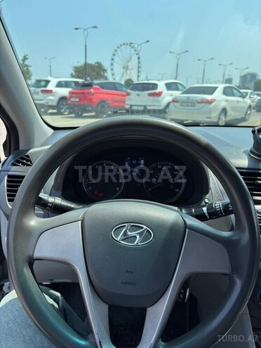 Hyundai Accent 2016, 241,402 km - 1.6 l - Bakı