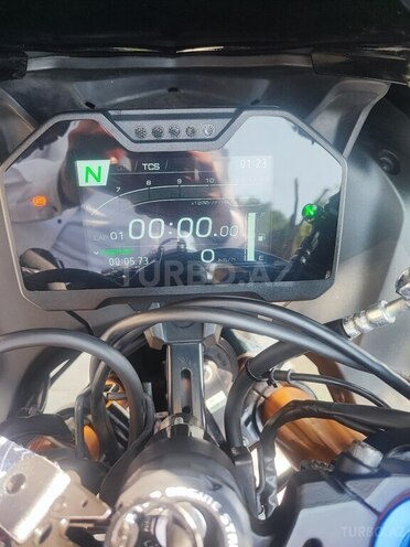 Yamaha R15M-11