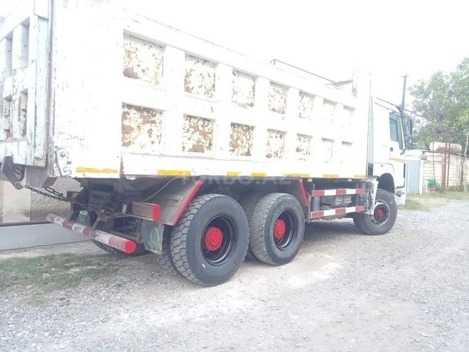 HOWO Sinotruk 2011, 270,000 km - 9.7 l - Sumqayıt