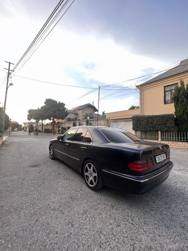 Mercedes E 240 2000, 382,000 km - 2.4 l - Bakı