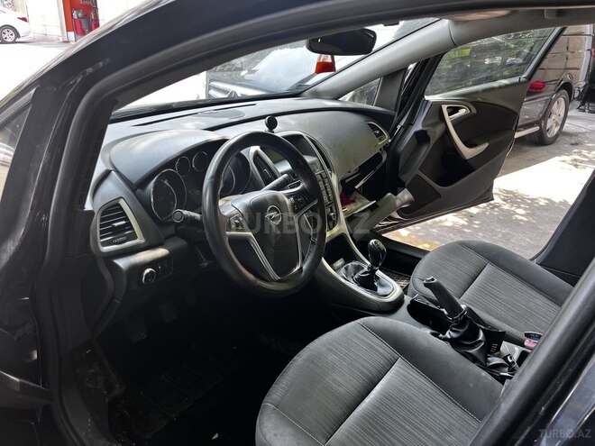 Opel Astra 2012, 320,000 km - 1.3 l - Bakı