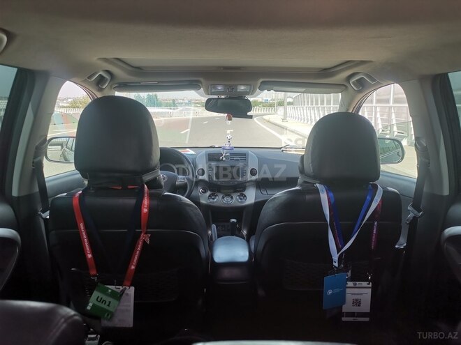 Toyota RAV4 2010, 174,000 km - 2.0 l - Bakı