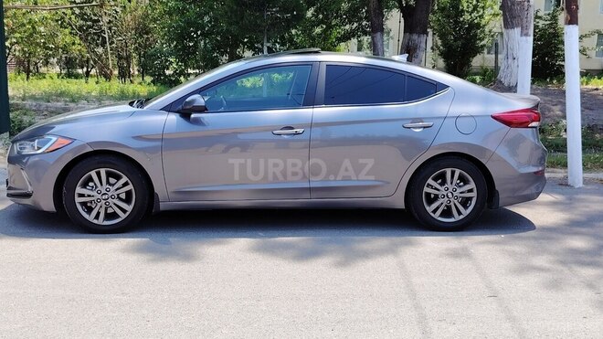 Hyundai Elantra 2017, 84,000 km - 2.0 l - Göyçay