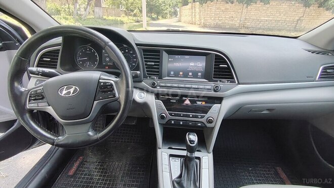 Hyundai Elantra 2017, 84,000 km - 2.0 l - Göyçay