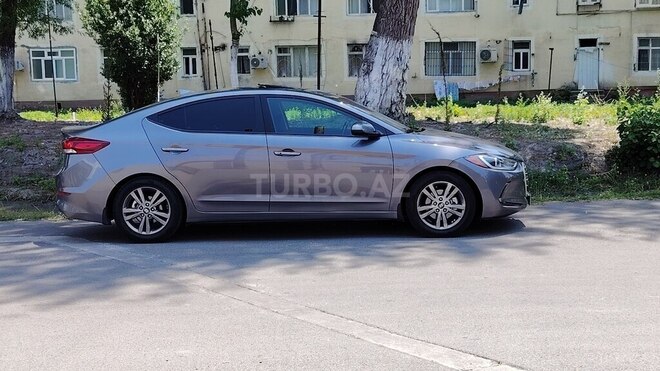 Hyundai Elantra 2017, 84,000 km - 2.0 l - Göyçay