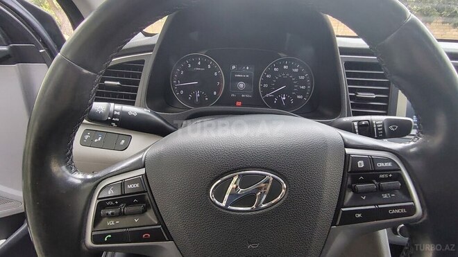 Hyundai Elantra 2017, 84,000 km - 2.0 l - Göyçay