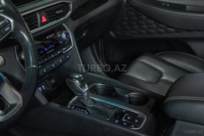 Hyundai Santa Fe-12