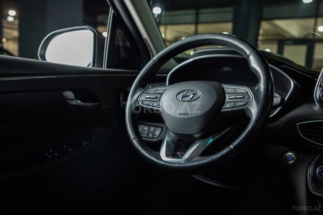 Hyundai Santa Fe-18