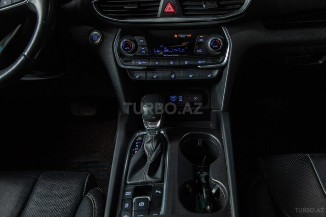 Hyundai Santa Fe-17