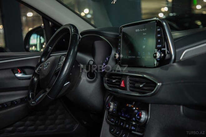 Hyundai Santa Fe-25
