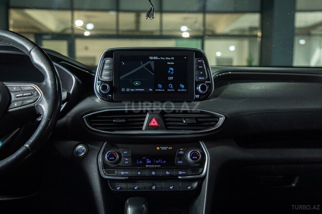 Hyundai Santa Fe-15