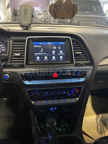 Hyundai Sonata-6