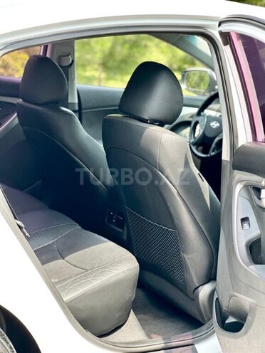 Hyundai Avante 2015, 157,000 km - 1.6 l - Bakı