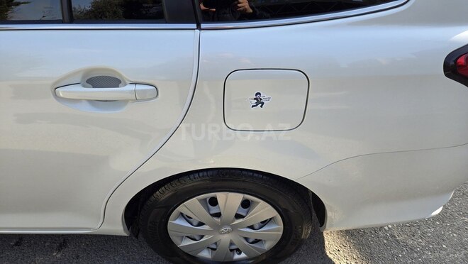 Toyota Corolla Fielder 2015, 141,500 km - 1.5 l - Bakı