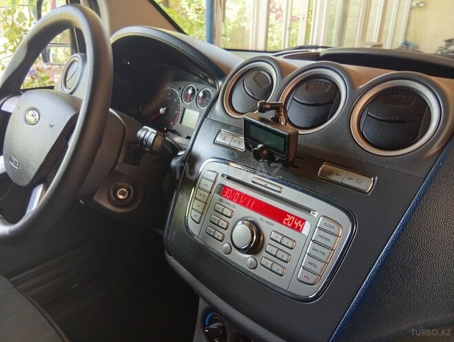 Ford Transit Connect 2011, 159,000 km - 1.8 l - Bakı