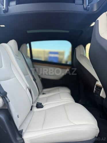Tesla Model X-18