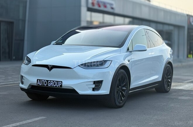 Tesla Model X-5