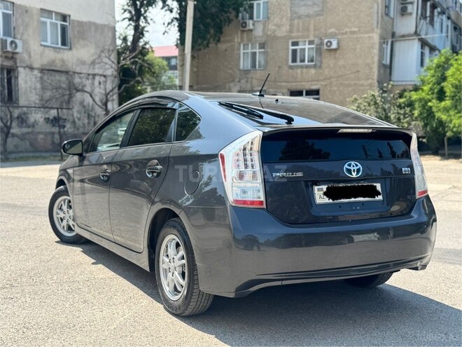 Toyota Prius 2011, 350,000 km - 1.8 l - Sumqayıt