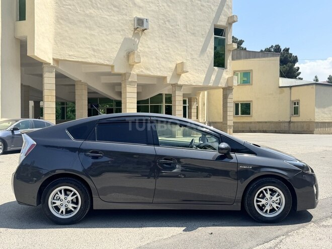 Toyota Prius 2011, 350,000 km - 1.8 l - Sumqayıt