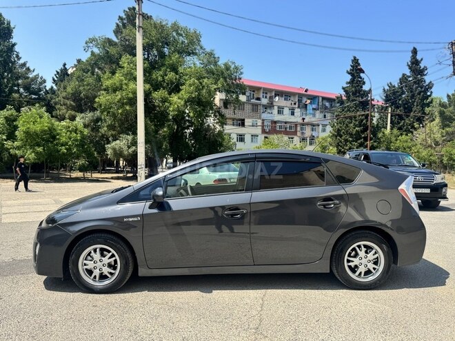 Toyota Prius 2011, 350,000 km - 1.8 l - Sumqayıt