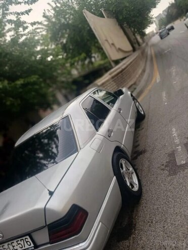 Mercedes E 200 1989, 562,000 km - 2.0 l - Bakı