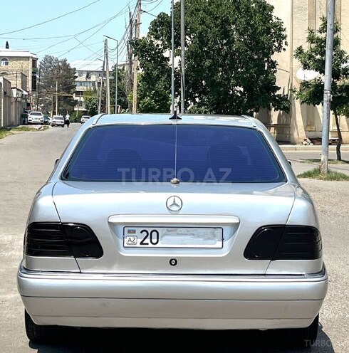 Mercedes E 240 1999, 456,000 km - 2.4 l - Gəncə