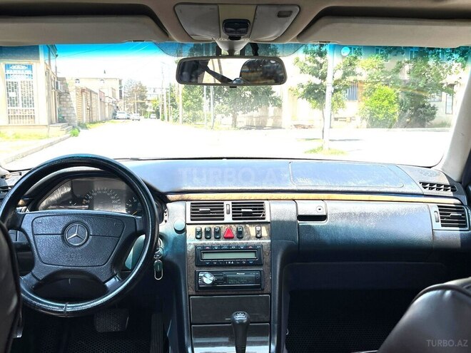 Mercedes E 240 1999, 456,000 km - 2.4 l - Gəncə