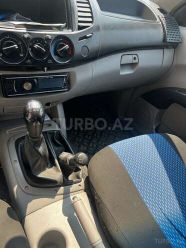 Mitsubishi L200 2008, 388,122 km - 2.5 l - Bakı