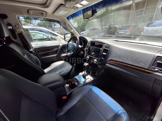 Mitsubishi Pajero 2013, 75,000 km - 3.5 l - Bakı