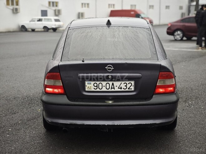 Opel Vectra 1996, 300,000 km - 2.0 l - Göyçay