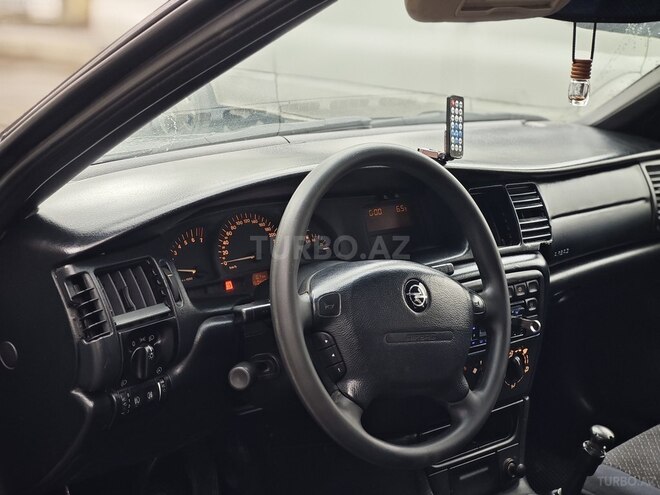 Opel Vectra 1996, 300,000 km - 2.0 l - Göyçay