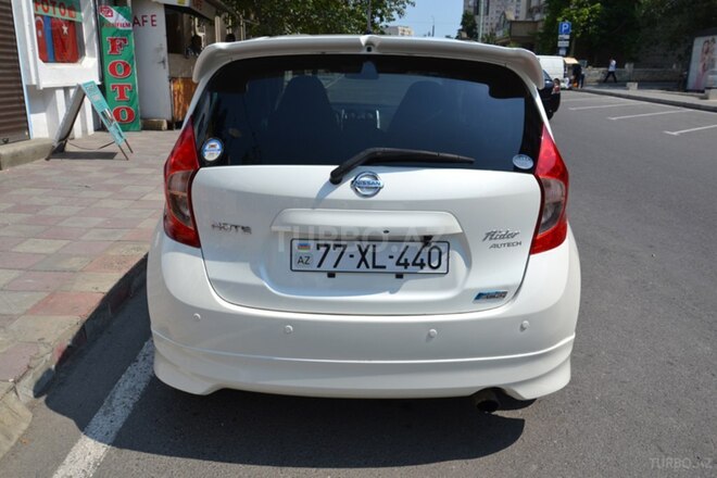 Nissan Note-2