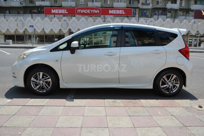 Nissan Note-4