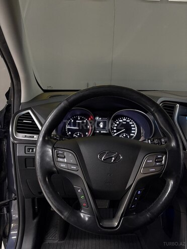 Hyundai Santa Fe-12