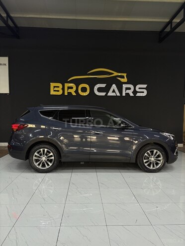 Hyundai Santa Fe-5