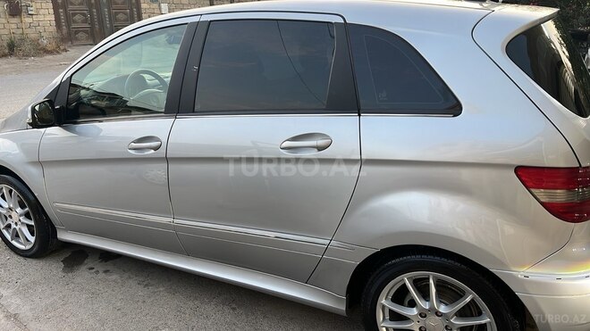 Mercedes B 180 2009, 180,000 km - 1.7 l - Bakı