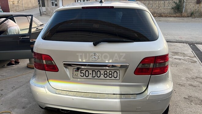 Mercedes B 180 2009, 180,000 km - 1.7 l - Bakı