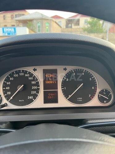 Mercedes B 180 2009, 180,000 km - 1.7 l - Bakı
