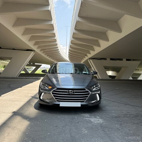 Hyundai Elantra 2018, 18,000 km - 2.0 l - Bakı